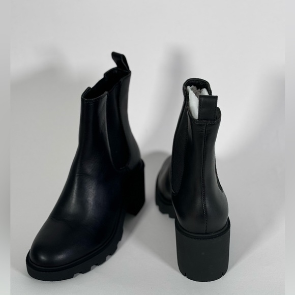 New JCrew Lug-sole Chelsea boots in leather - Picture 2 of 4